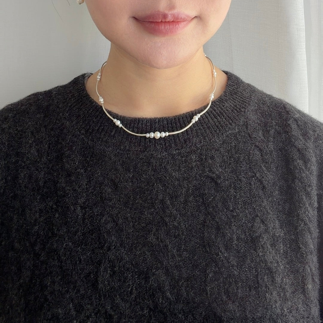 Pearl Arc Necklace