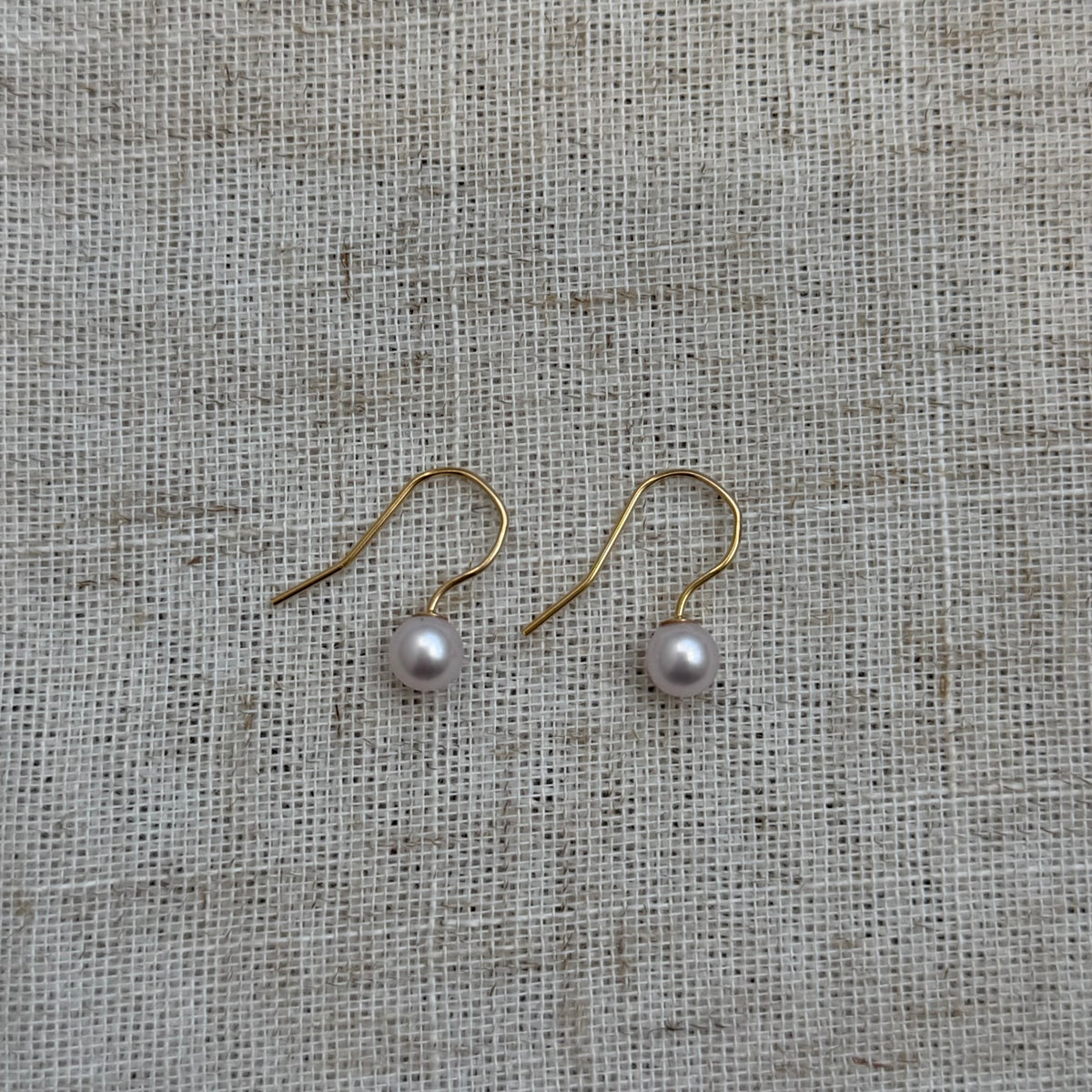 Classic Pearl Drop Earrings