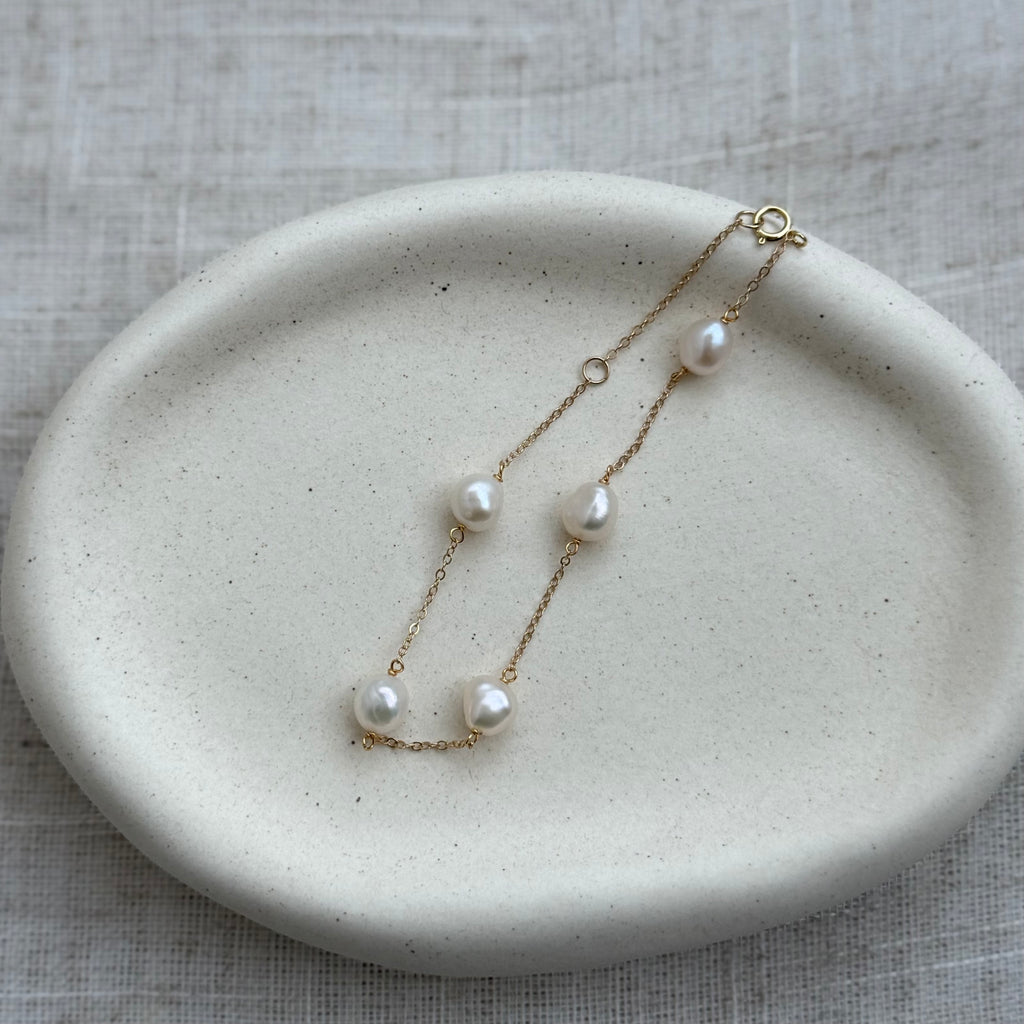 Floating Pearl Bracelet